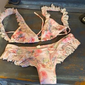 COPY - Adorable ruffled bikini!